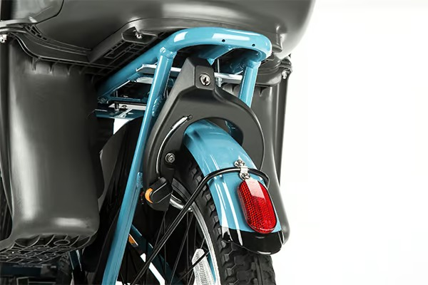 使いやすい後方にサークル錠を配置！屈まなくても解錠が楽にできます。