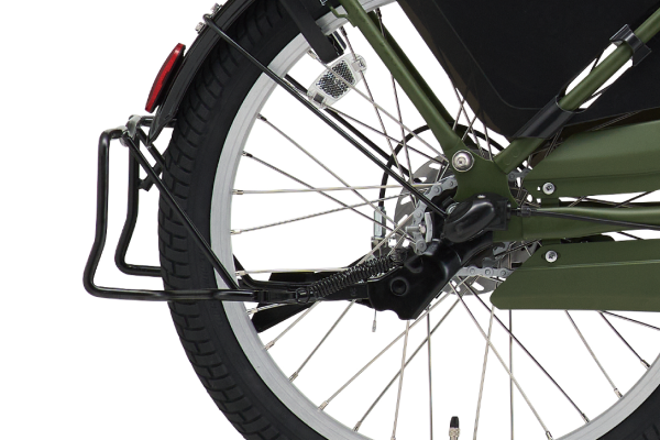 小柄な方も足が届きやすく、ラクにスタンドが立てられます。