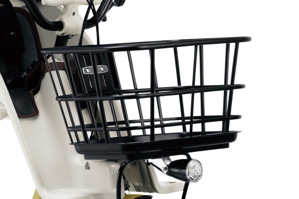 荷物を傷つけにくく、ワイドな大容量サイズ。（高さ約240mm×奥行約330mm×幅約440mm）