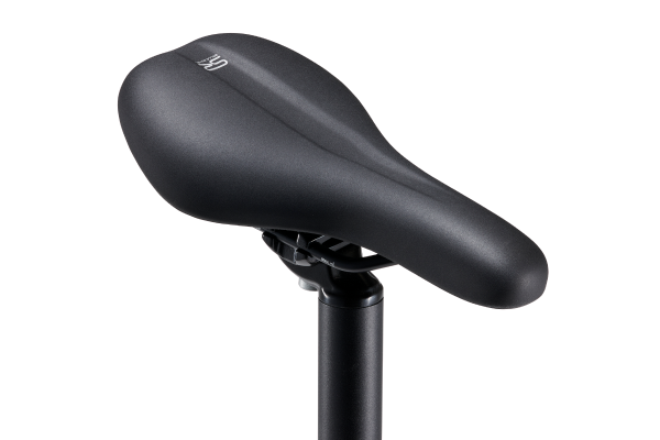 スポーツ自転車ブランドでも採用されているSELLE ROYAL製のジュニアサドルなので乗り心地◎