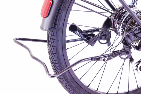 両立スタンドなので駐輪時も安定して倒れにくい！