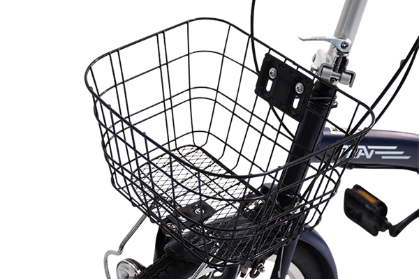 折りたたみには珍しい、フロントカゴを標準装備。底のメッシュも細かく物が落ちる心配がありません。