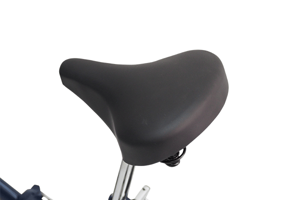 ゆったりとして幅の広いサドルにより安定感は抜群。