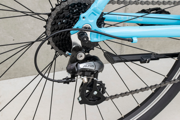 安心のSHIMANO製コンポーネント採用。※キックスタンドは別売りです。