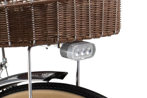 暗くなると自動的に点灯するプチトリオ点灯虫。