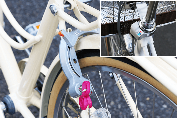 後輪に鍵をかけるとハンドルも同時にロック！盗難対策もしっかり考えられています。