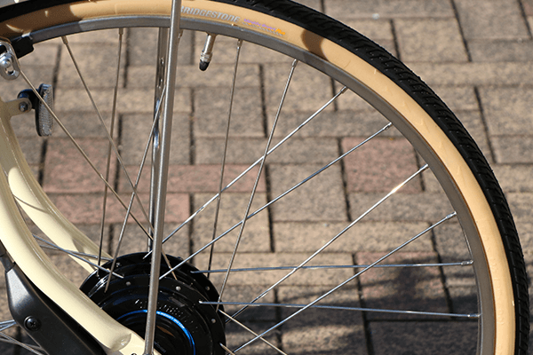 パンクに強い耐パンクタイヤを装備。通学時の強い味方です。