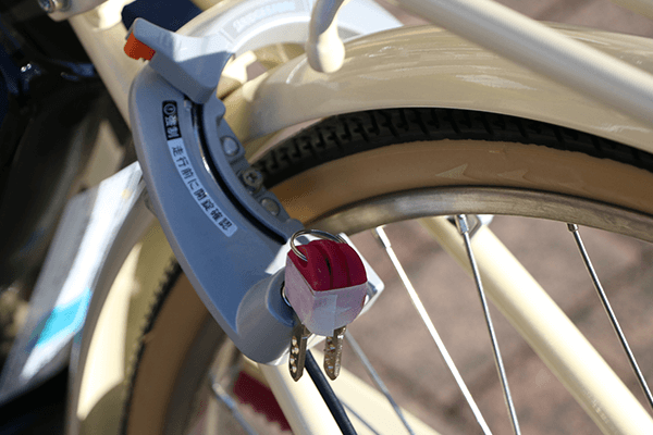 簡単ロックが可能なリング錠を標準装備。