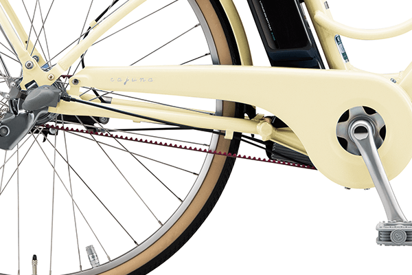 高剛性のベルトが後輪に力をダイレクトに伝えるため、自転車ならではの踏みごこちをお楽しみいただけます。
