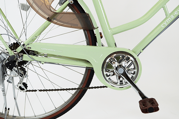 チェーンカバーが付いているため、走行中のチェーンによる裾汚れも防御。