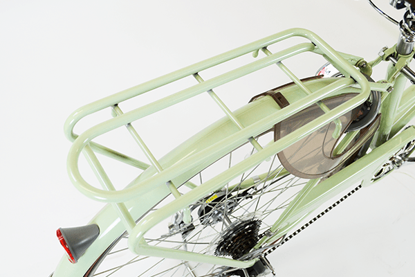 子乗せが取り付け可能な荷台を装備。重さ27kgまで耐えられます。