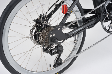 モーターは後輪に