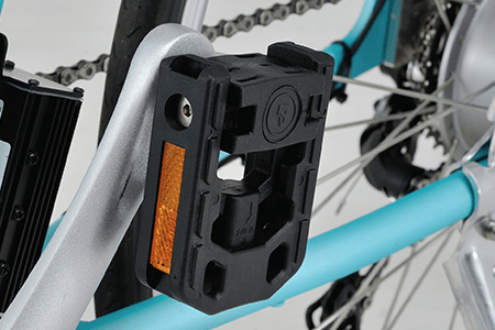 左右可倒式ペダル