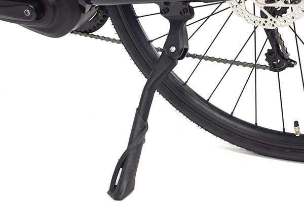 フレーム直付けで安定感のあるキックスタンド。