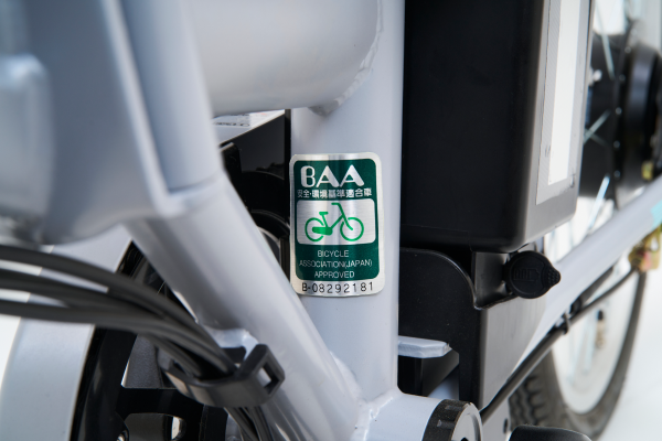 安全・安心で環境に優しい自転車の目印であるBAAマーク付き