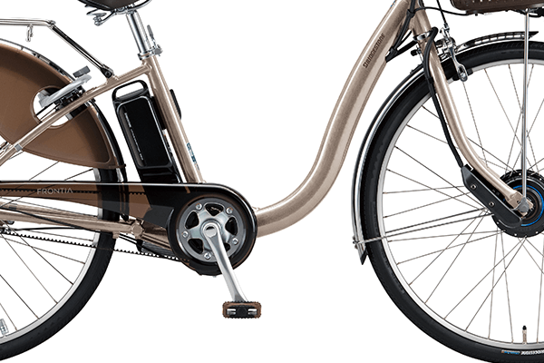ブリヂストンの電動自転車の中で、かつてないほどまたぎやすいフレーム形状です。