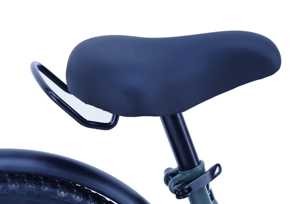 使い勝手の良い補助用ハンドル付なので、お子様の自転車の練習にも便利です。