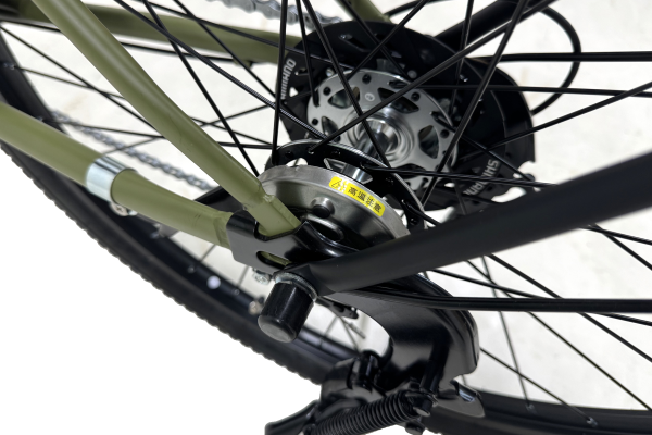 長期間使用してもブレーキ音がしにくいローラーブレーキ採用。