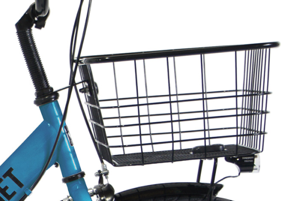 通学用バッグや買い物の荷物を入れられるので便利。