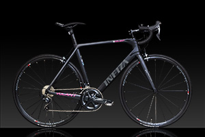 BLACK/GREY/PINK／VOLANT / ULTEGRA R8000［700C］［外装22段変速］［カーボンフレーム］