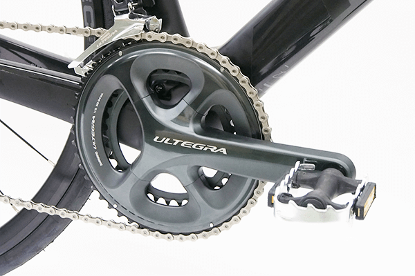 扱いやすい50x34Tのコンパクトクランクを採用。