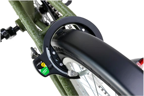 大切な自転車を守る為に、簡単ロック・解除が可能なリング錠を装備。
