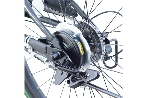 フィン付きドラムブレーキで、熱を逃がしてくれるので、重い荷物を載せた状態や、長い下り坂でもブレーキが効きにくくなるのを防止。