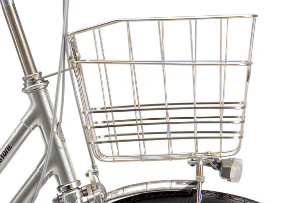 ステンレス製なので錆びにくく、しっかり荷物が入ります。 幅38.0cm×奥行30.4cm×高さ25.0cm（上面）