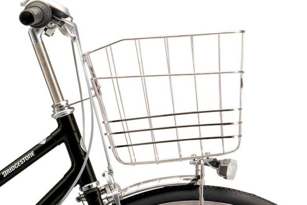 ステンレス製で錆びに強いバスケット（幅38.0×奥行30.4×高さ25.0cm）