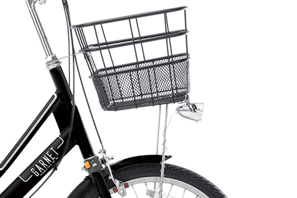 半メッシュタイプのしっかりしたバスケットでお買い物にも最適。