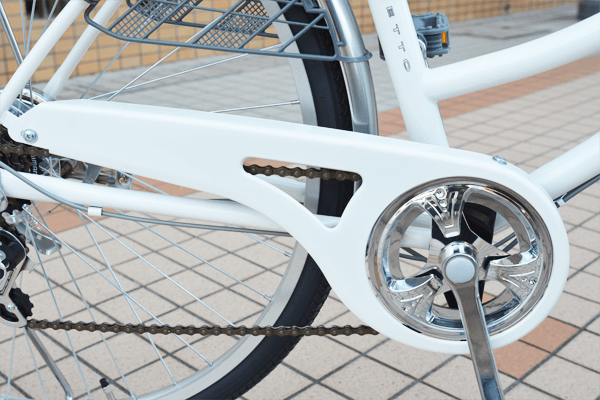 チェーンカバーが付いているため、走行中のチェーンによる裾汚れも防御。