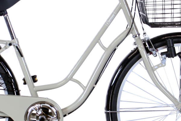 前方から自転車をまたぐ女性にも乗りやすいように設計された頑丈なはしご型フレームを採用。