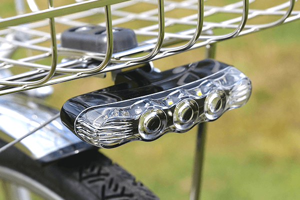 高輝度LEDを搭載。広範囲を明るく照らす小型軽量ランプ。