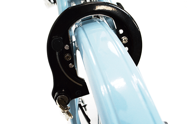 大切な自転車を守る為に、簡単ロック・解除が可能なカギを装備。