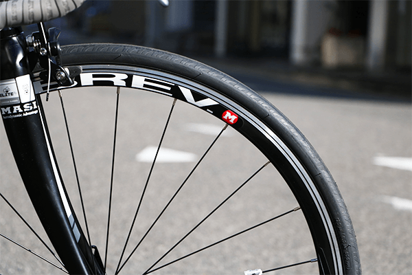 エアロ効果を期待できる30mmハイトリム。