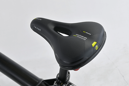 SELLE ROYAL製サドル