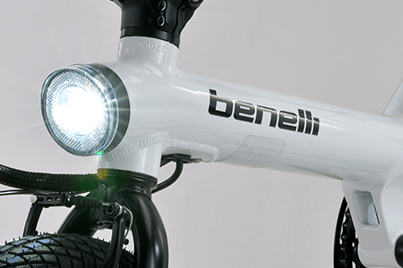 フレーム内蔵ライト