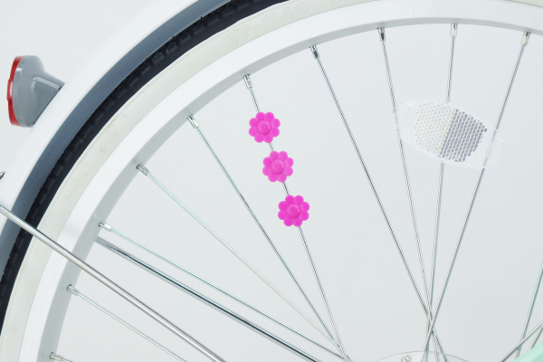 かわいいだけでなく、走行時の視認性もアップ！