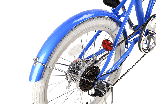 雨上がりの泥はねも気にせずに乗ることが可能。