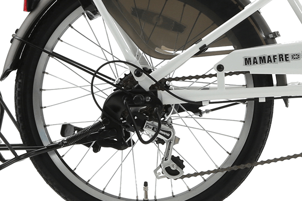 信頼のシマノ製外装6段変速機を搭載。どんな道でも安心・快適です。