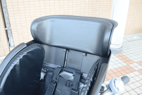 2段階に調節できるので、お子様の成長にも柔軟に対応できます。※写真は別商品への取り付け例です。