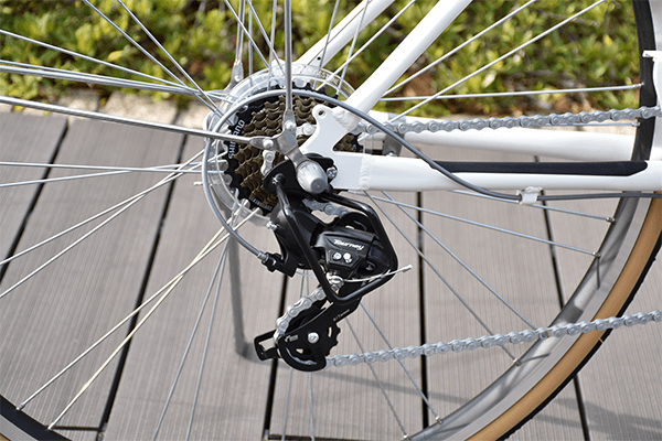 坂道でも安心・快適に走行していただける、信頼のシマノ製7段変速機を搭載。