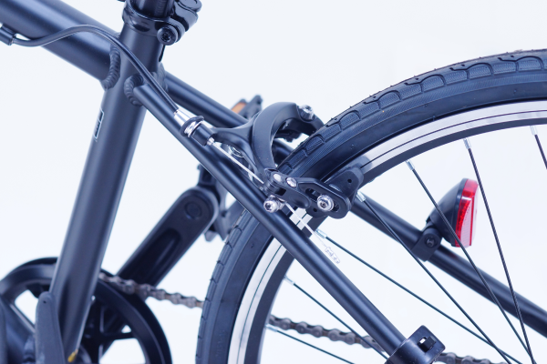 雨の日でもしっかり止まるメカニカルディスクブレーキ