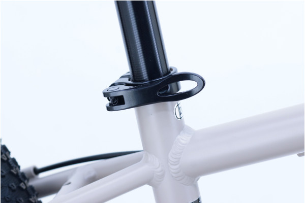 レース用フルサスMTB 英国製 Kinesis アルミ合金フレームセット 未使用 レース用フルサスMTB 英国製 Kinesis アルミ合金フレームセット 未使用