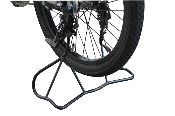 安定感のあるスタンドでチャイルドシート使用時や重めの荷物を積んでも自転車が倒れにくく、安心です。スタンドが車輪の両側でしっかりと自転車を支えてくれるので、安定して止めることができます。