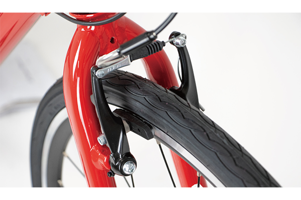 スピードの出やすいクロスバイクを確実にコントロールするVブレーキを採用しています。
