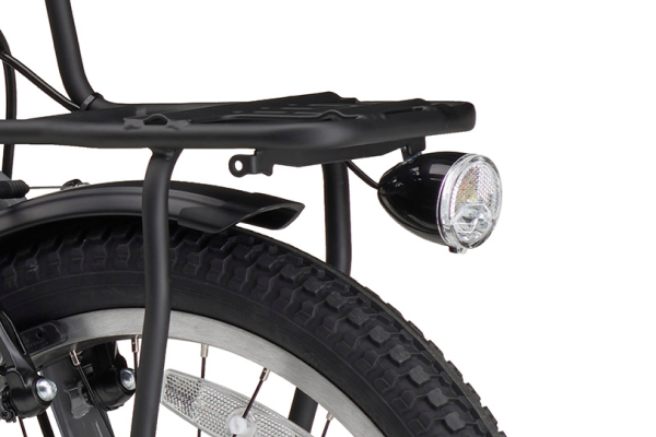 丸みを帯びたフォルムが特徴のヘッドライト。クラシックな雰囲気にモダンな印象をプラスします。