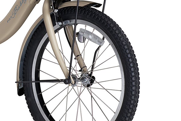 幅広なので、またぐときも走るときも安定感抜群です。