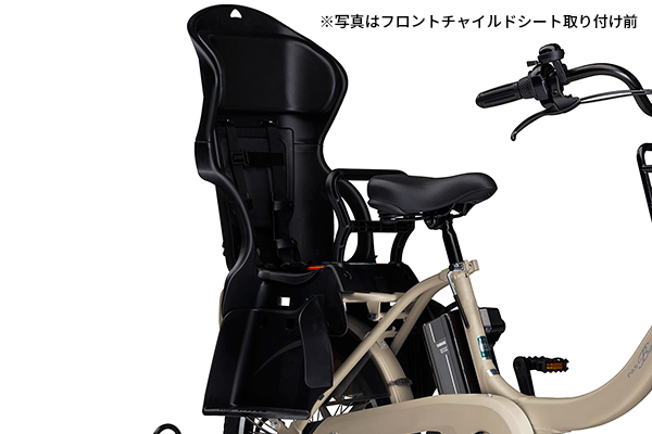 2～6歳頃のお子様を載せられるチャイルドシートを搭載。