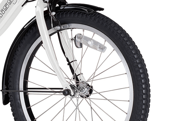 幅広で安心の走行安定性を実現します。